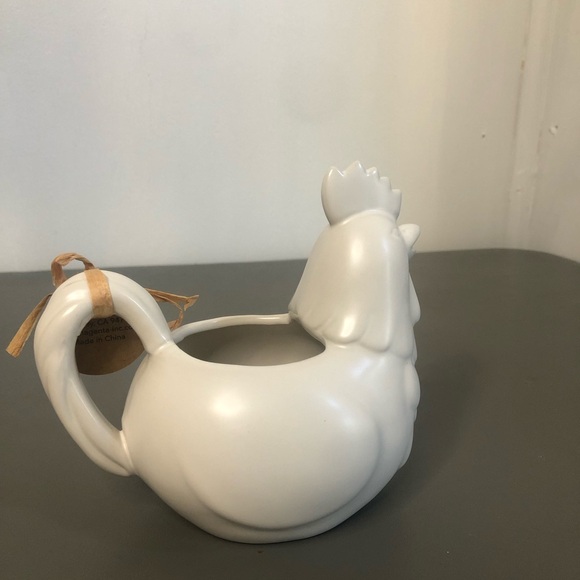 New 2025 Release Rae Dunn “CREAM” Farmline Rooster Creamer NWT - Picture 4 of 4